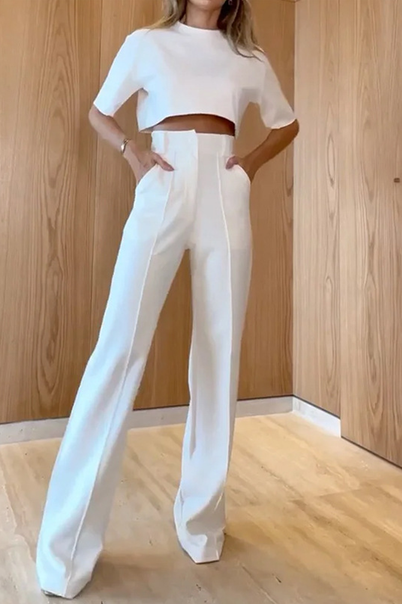 Elda® | Casual, plain two-piece suit with an O-neck and short sleeves