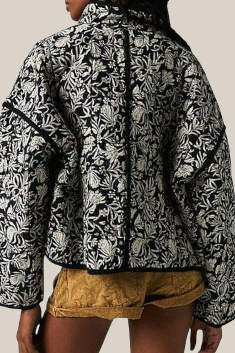 Clarisa® | Fashionable and effortless winter garment