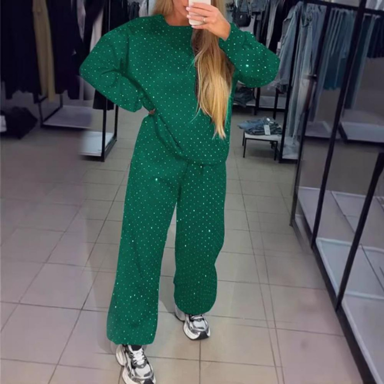 Clara® | Chic glittery jogger set for women