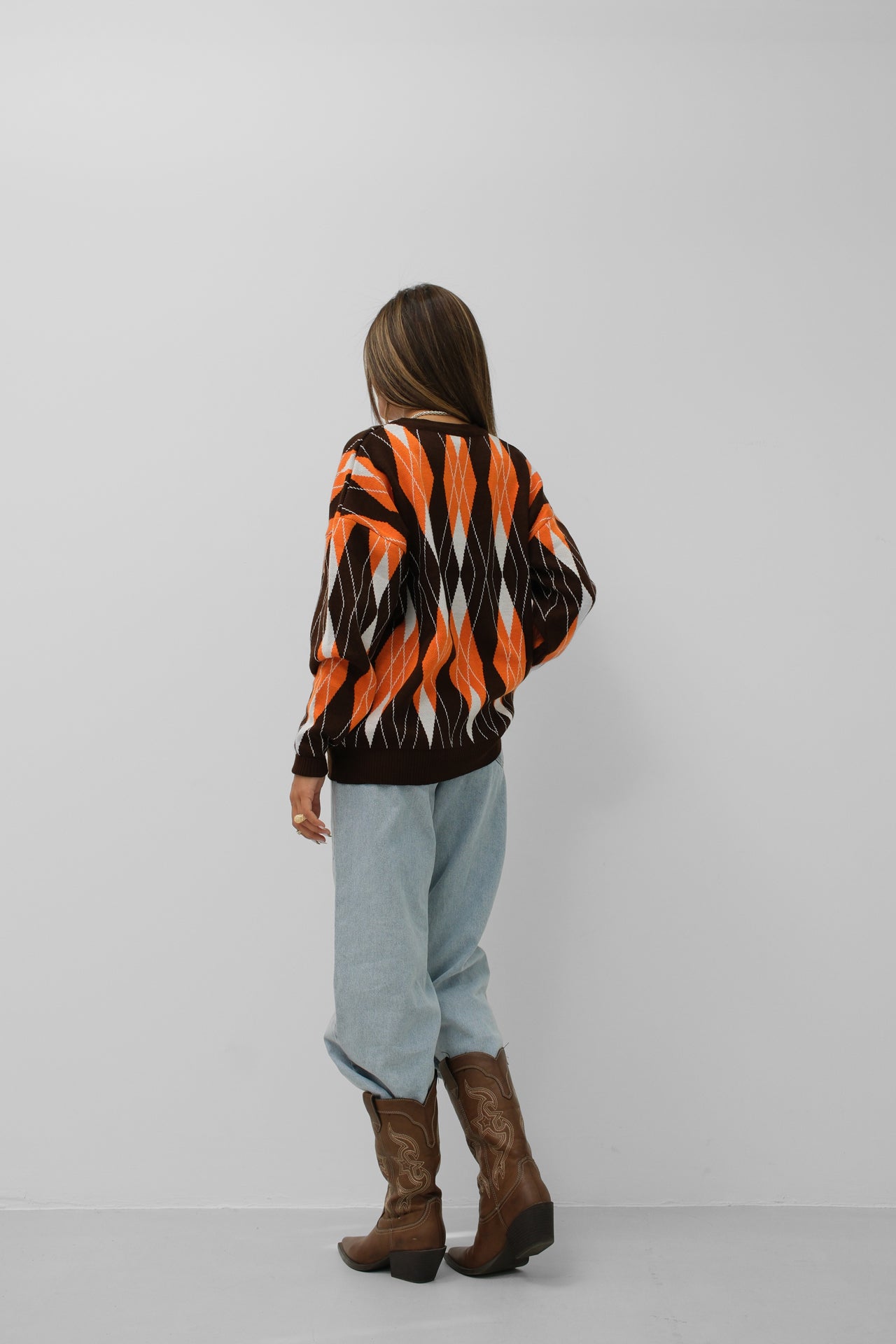 Cecily® | Oversized women's sweater with a baklava pattern in brown and orange