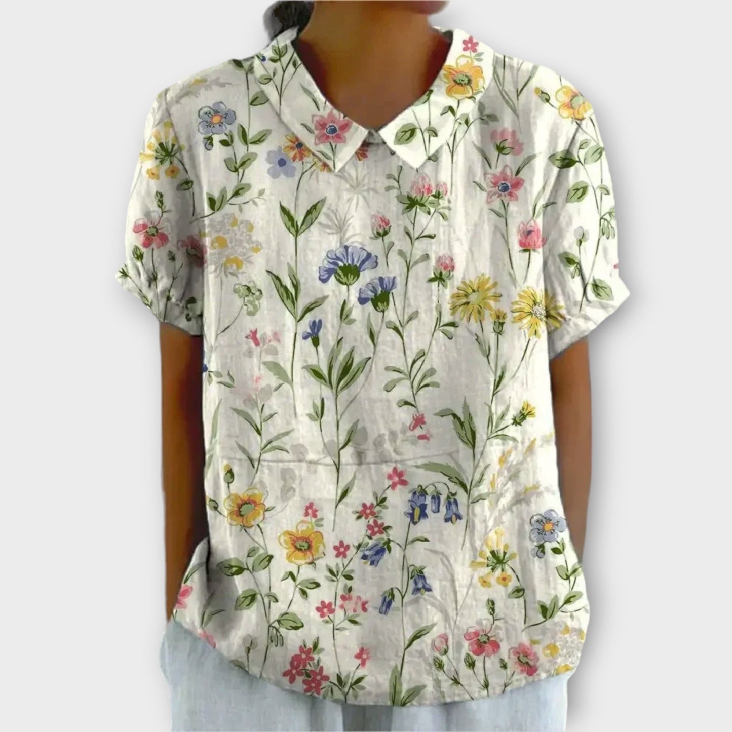 Clara® | Elegant blouse made of breathable cotton and linen with a floral design