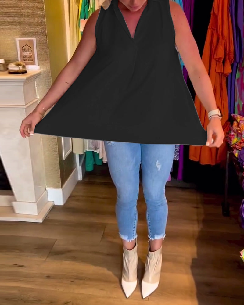 Carla® | Sleeveless blouse with ruffles and lapels