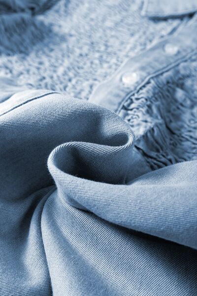 Angela® | Smocked denim dress with collar and cap sleeves