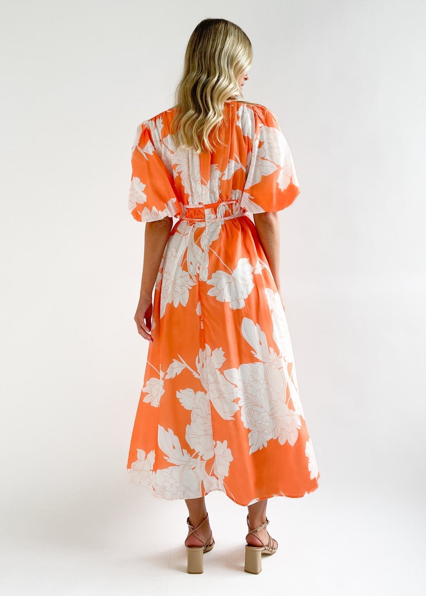 Dayana® | Long dress with V-neck and puff sleeves