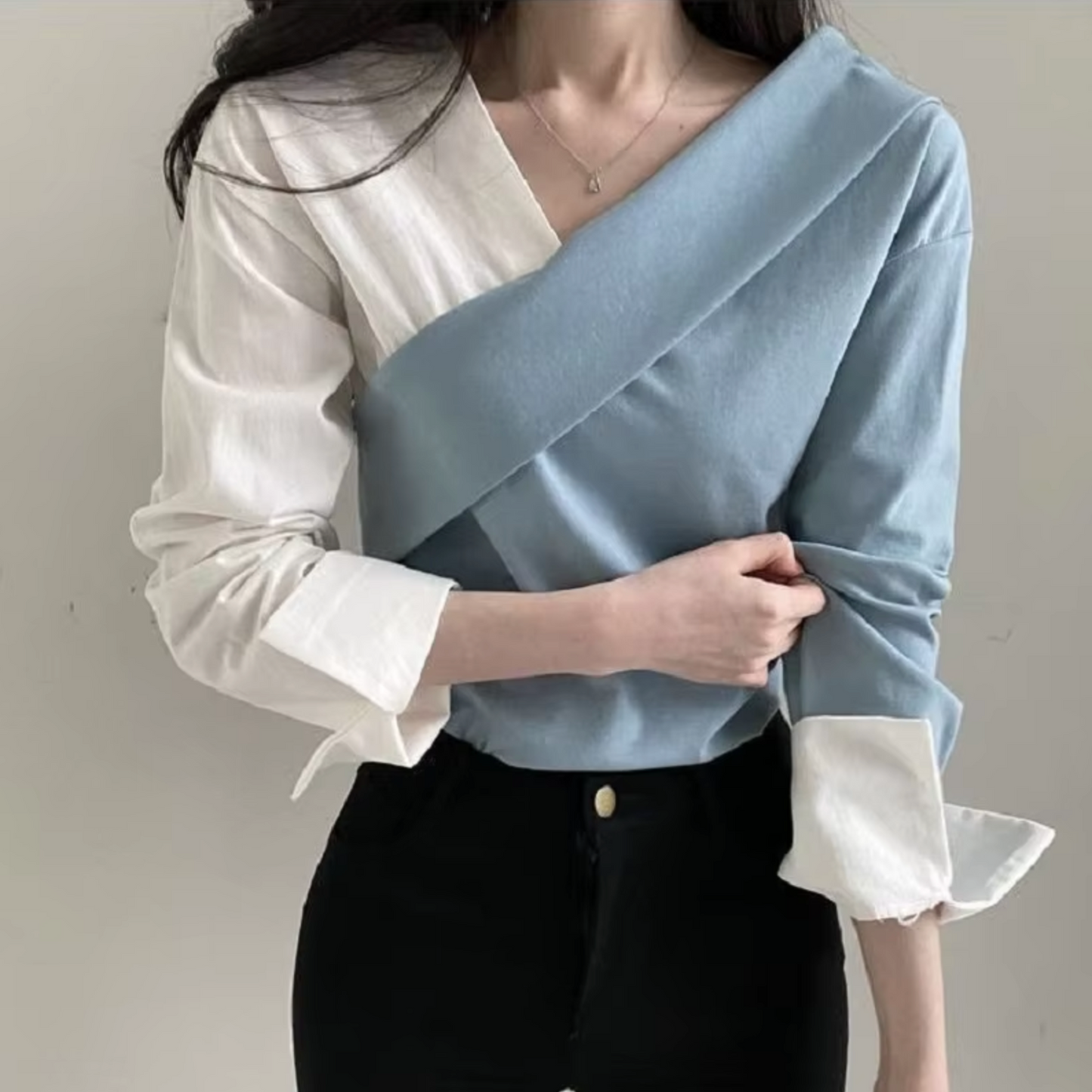 Britches® | V-Neck Long Sleeve Blouse