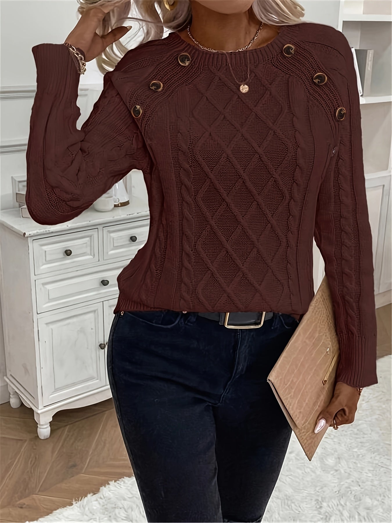 Annelie® | Single-breasted cable-knit sweater with a crew neck
