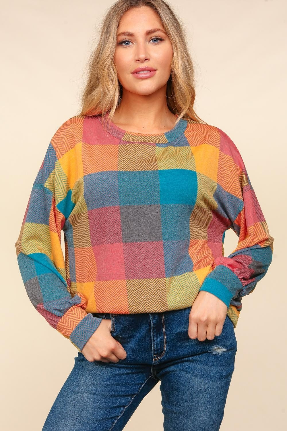 Clara® | Haptics color block check crew neck top