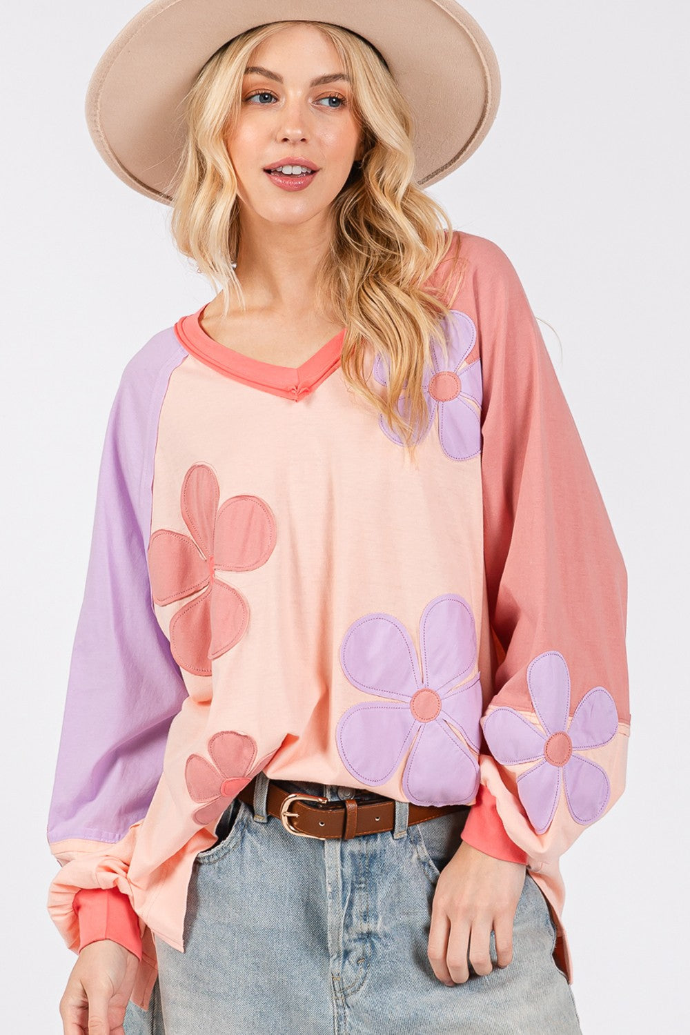 Dulce® | SAGE + FIG Long sleeve top with daisy appliqué patch and full size color block