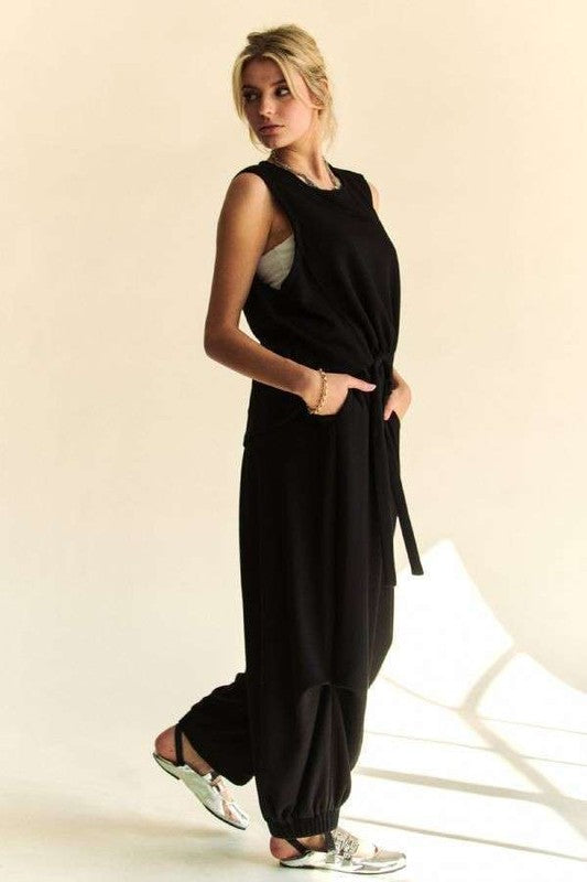 Agustina® | Tank top and pants set with a crew neck and drawstring hem