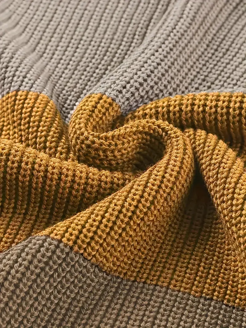 Delia® | Colorful knitted crew neck sweater
