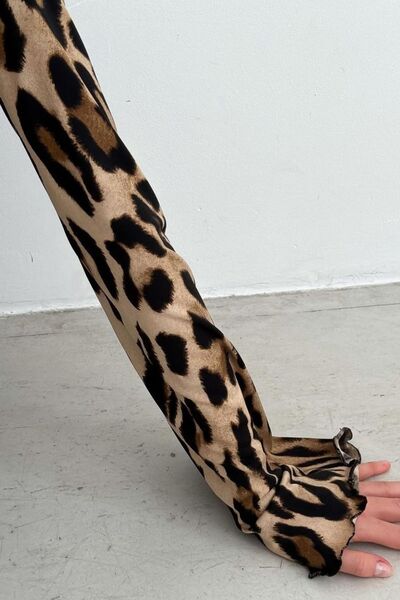 Eden® | Backless long sleeve leopard print mini dress
