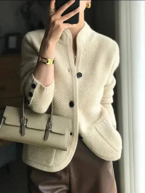 Catalina | Amanda – Chic ladies cardigan with buttons Modern