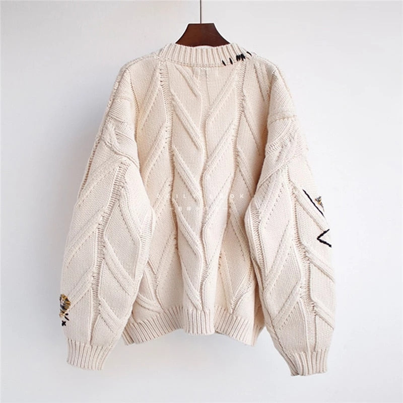 Celia® | Elegant knitted sweater with embroidery