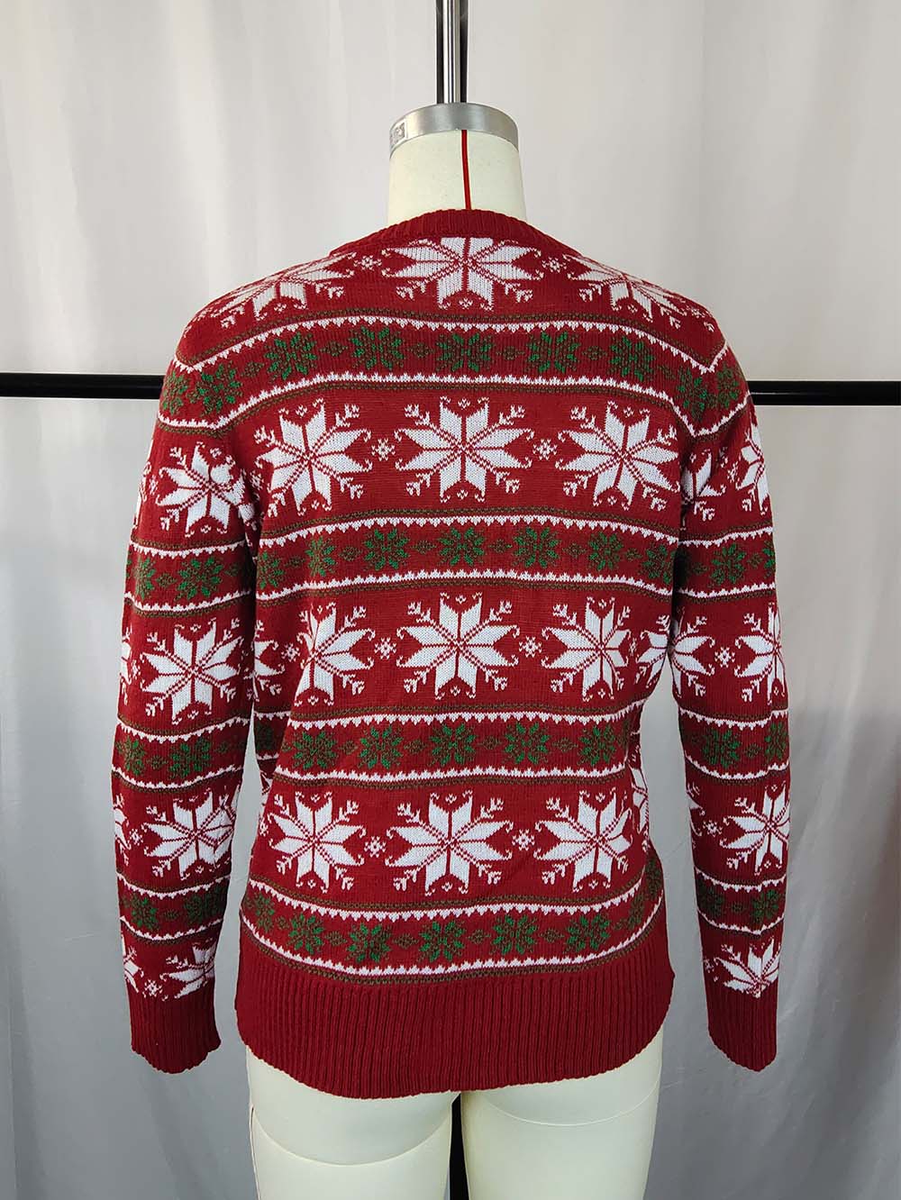 Carina® | Knitted Christmas sweater with snowflakes and long sleeves