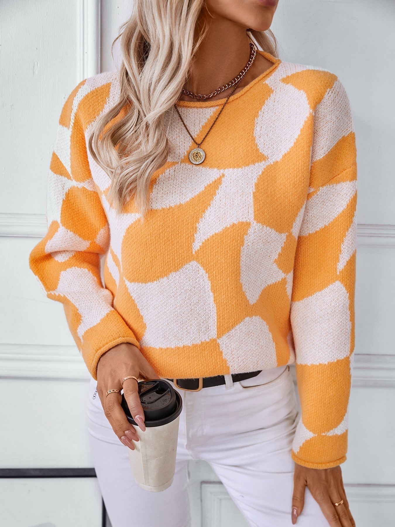 Dorotea® | Sweater with a geometric pattern in a contrasting color