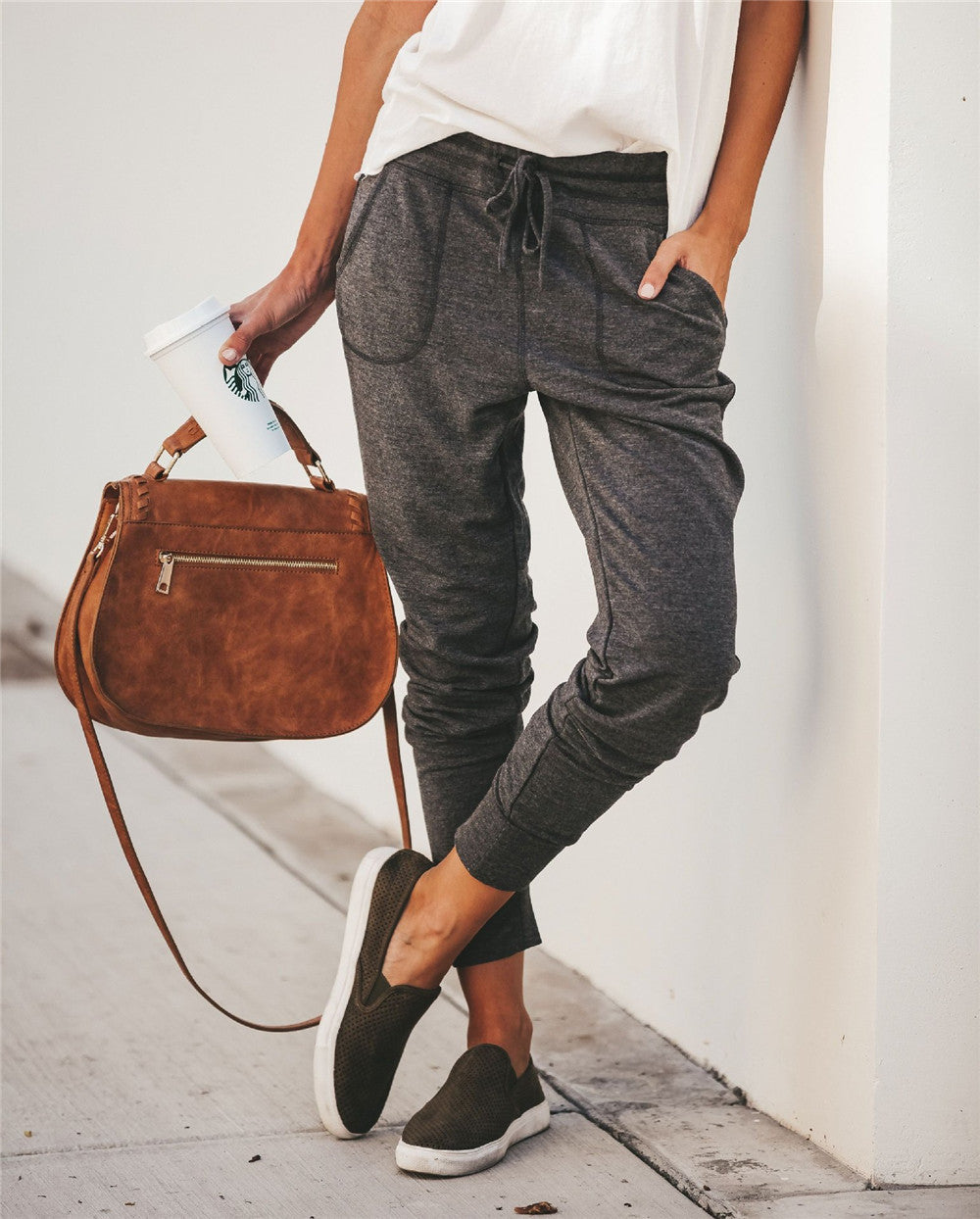 Women’s Jogger Pants – Relaxed Fit – Cotton Blend – Elastic Waist – Tapered Ankle – Pockets