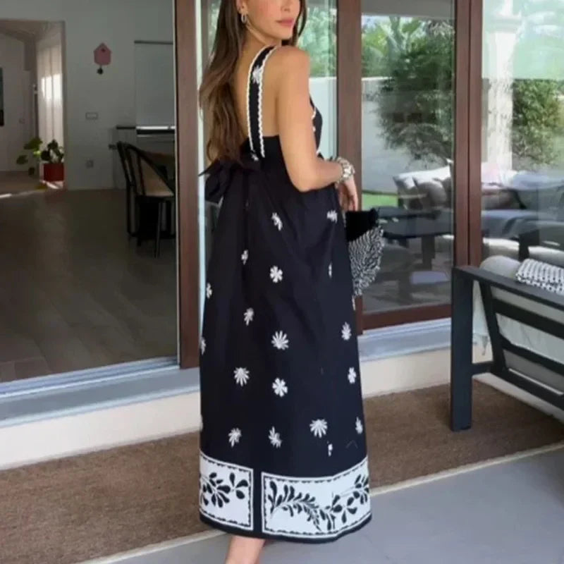 Denise® | Stunning floral print sleeveless midi dress