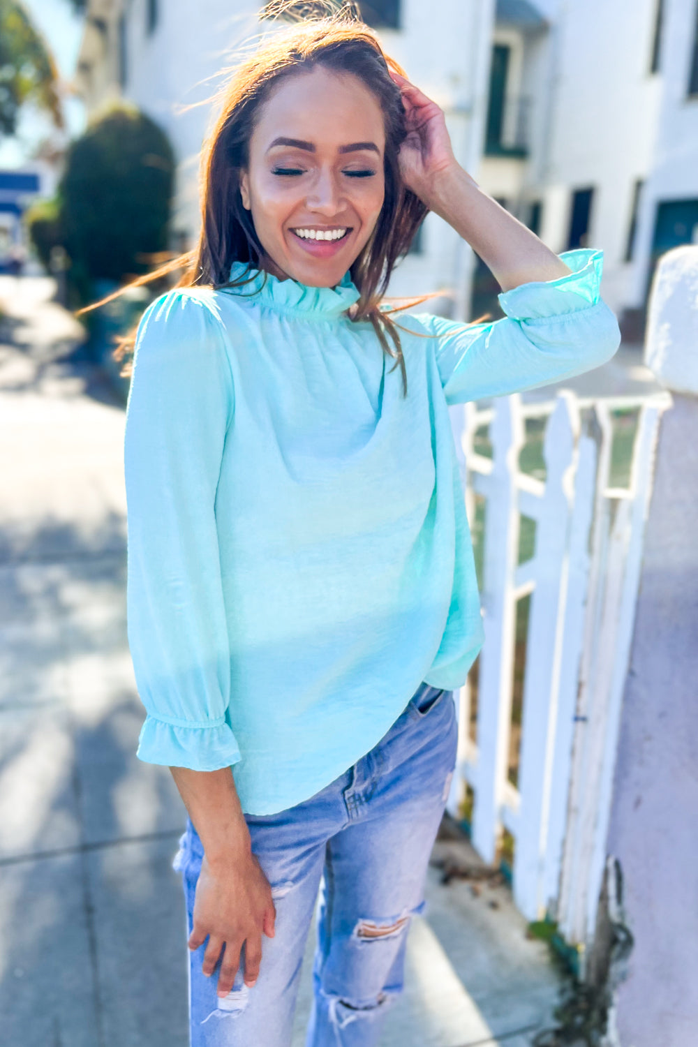 Blythe® | Elegant blue blouse with ruffled collar and buttons on the back and ruffled sleeves