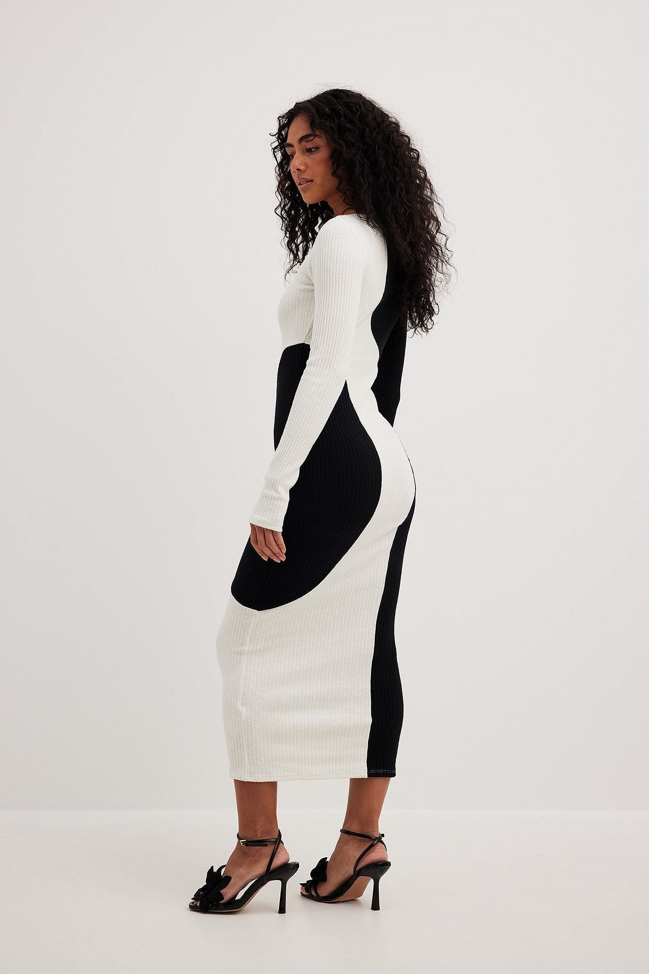 Caridad® | Contrast knit midi dress