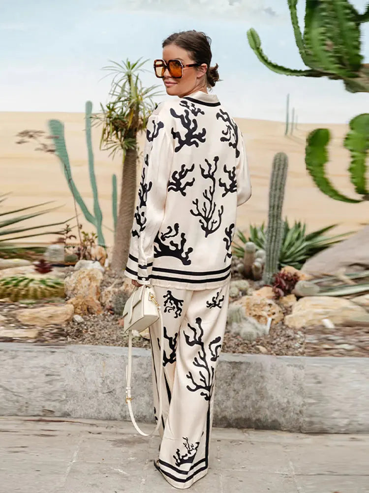 Beatriz® | Lightweight and comfortable satin trousers with a unique print, elastic waistband and wide legs