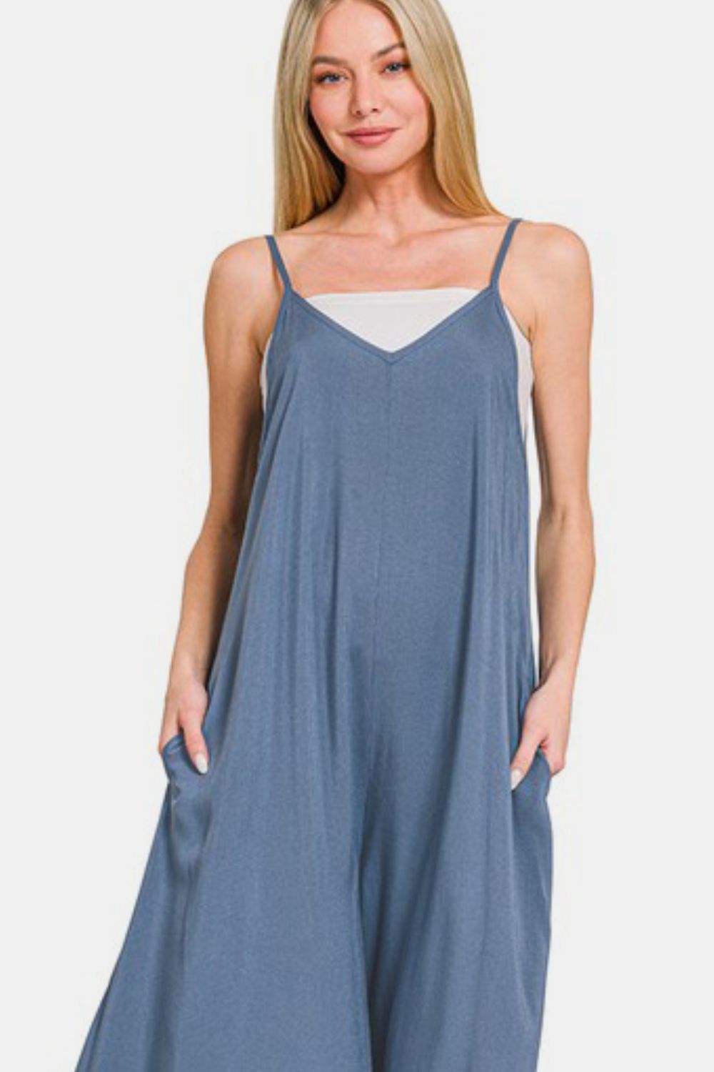 Carolina® | Wide leg jumpsuit with spaghetti straps and pockets