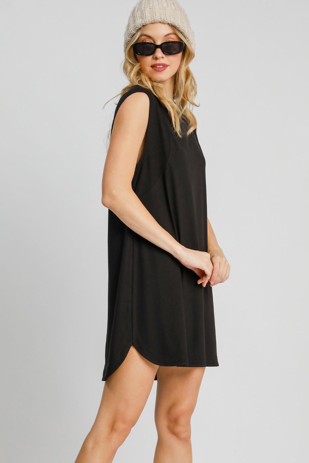 Aria® | Sleeveless mini dress with a round neckline and a high, low, curved hem