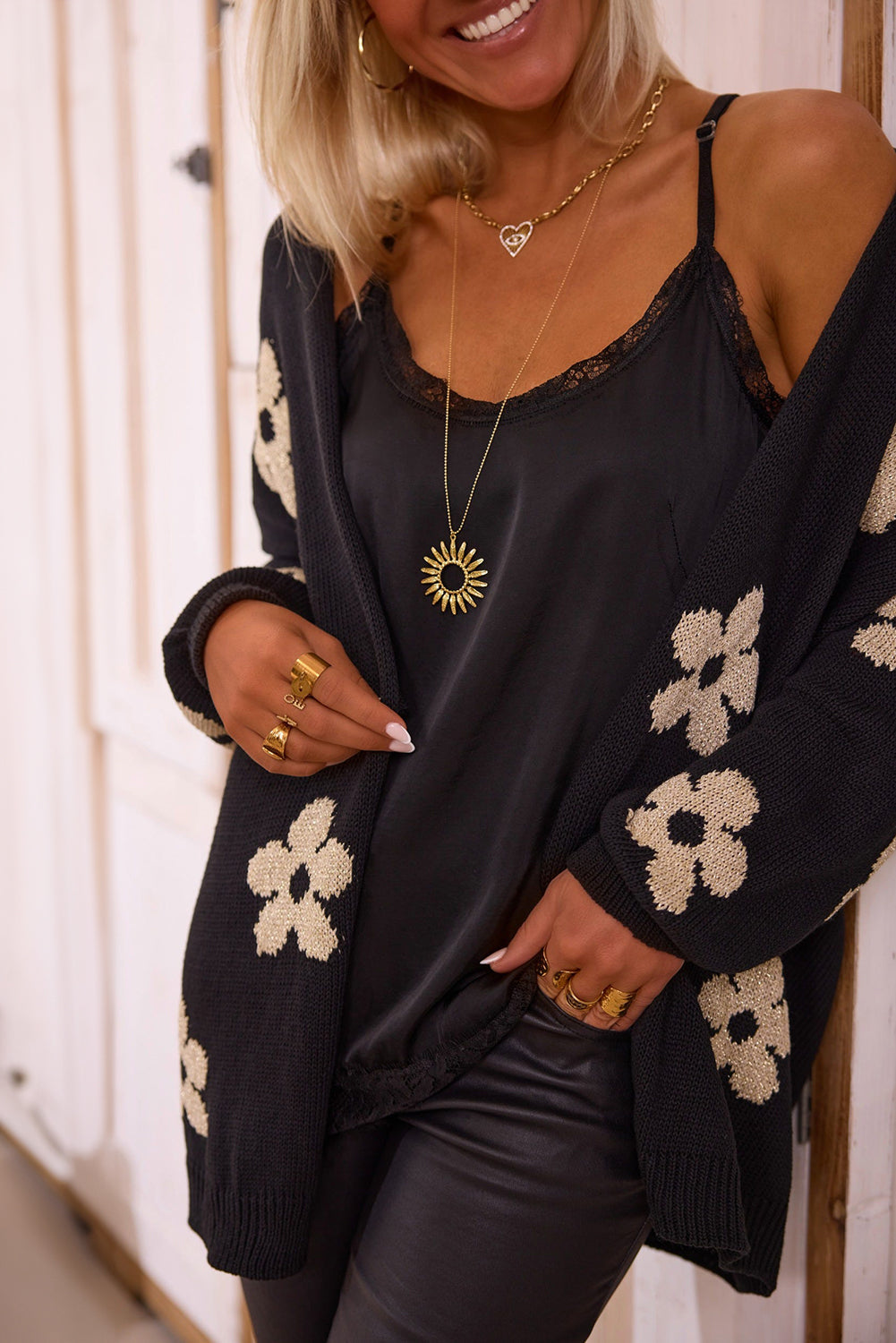 Casandra | Elegant and versatile winter cardigan