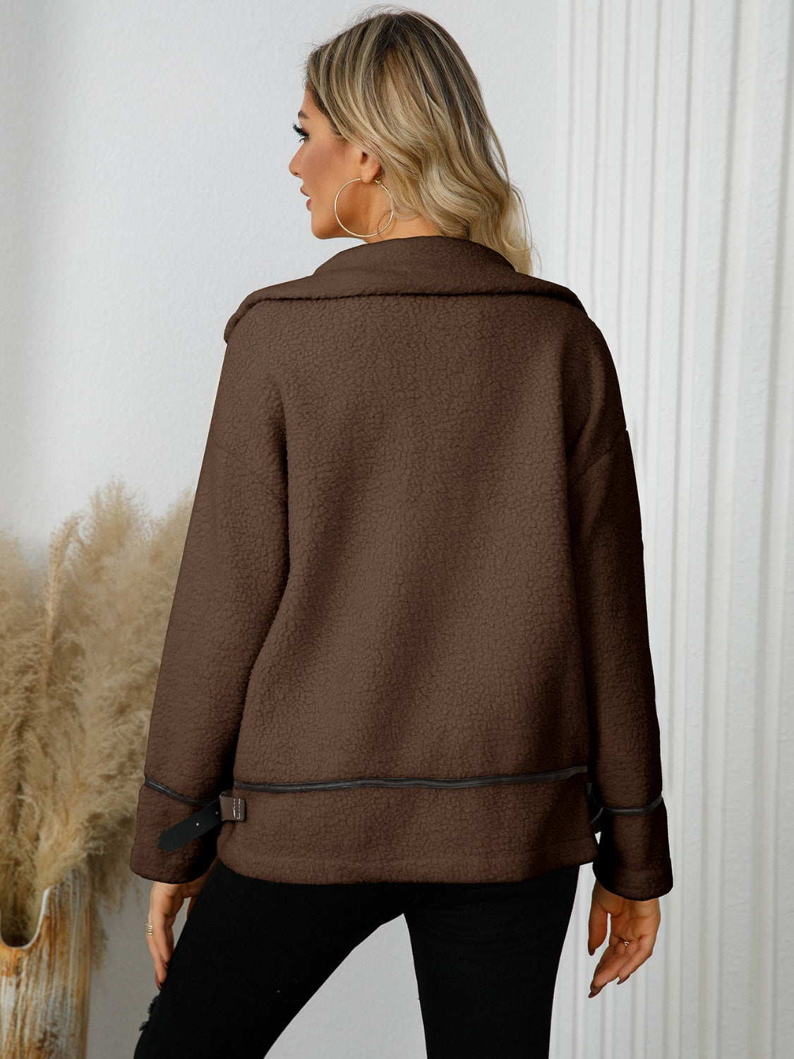 Edith® | Jacket with pockets and button placket and collar