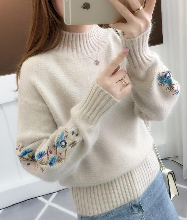 Cintia® | Sweater with floral embroidery