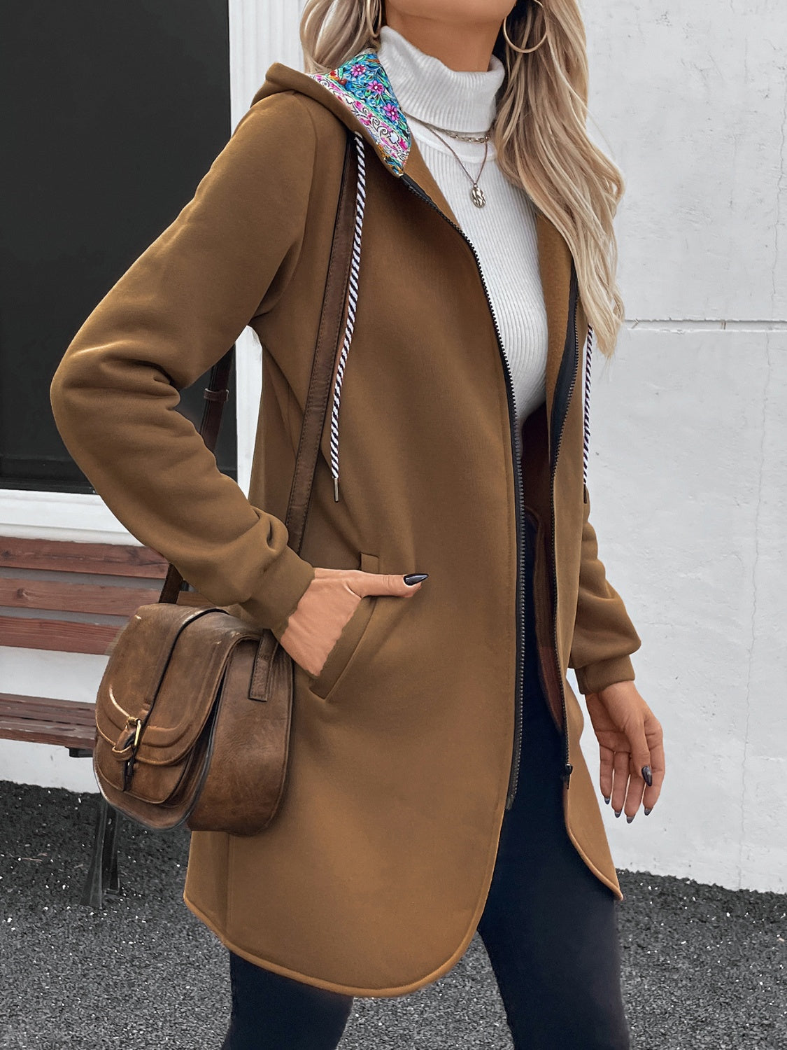 Aniana | Long sleeve outerwear with hood and drawstring and zip fastening