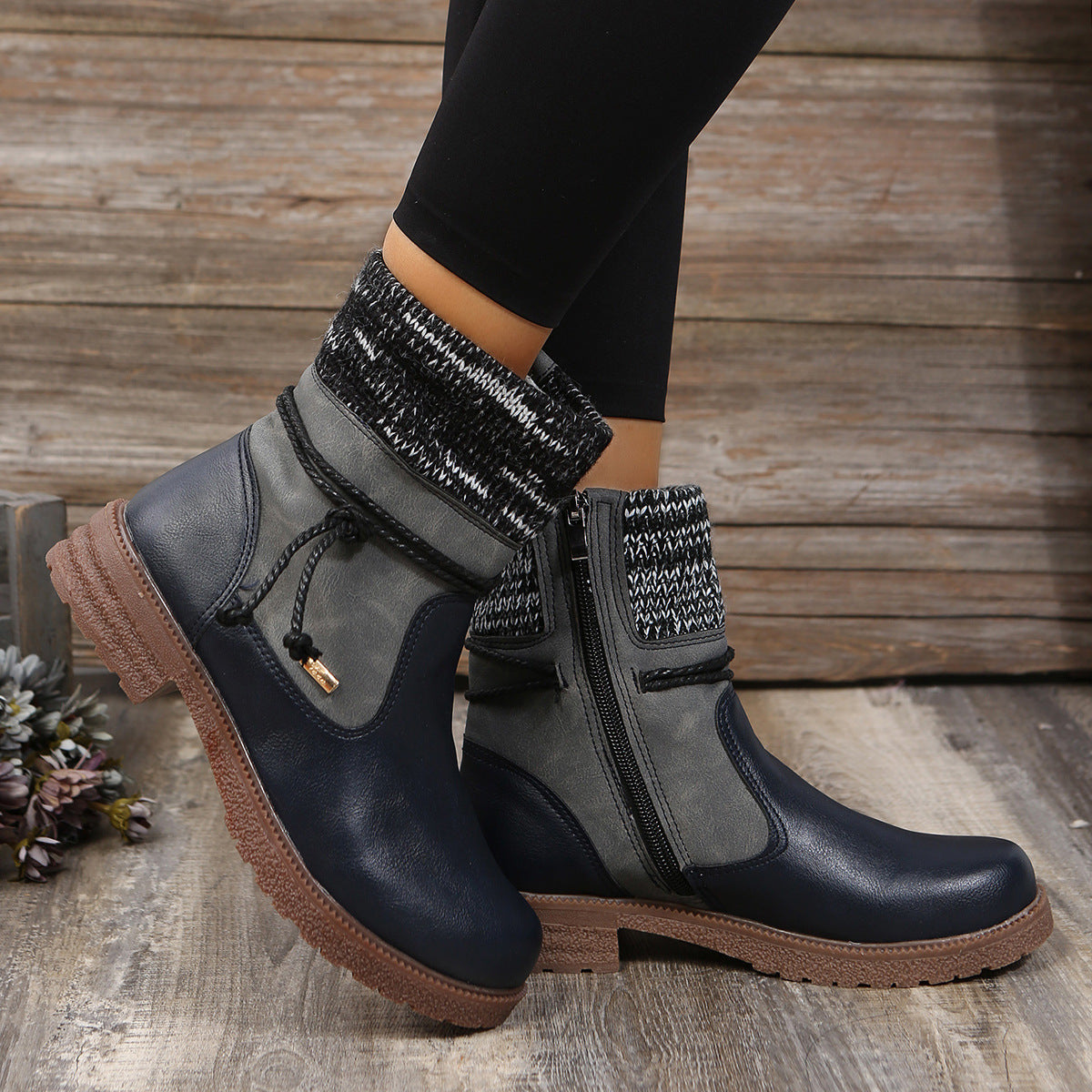 Daniela® | PU leather boots with side zip