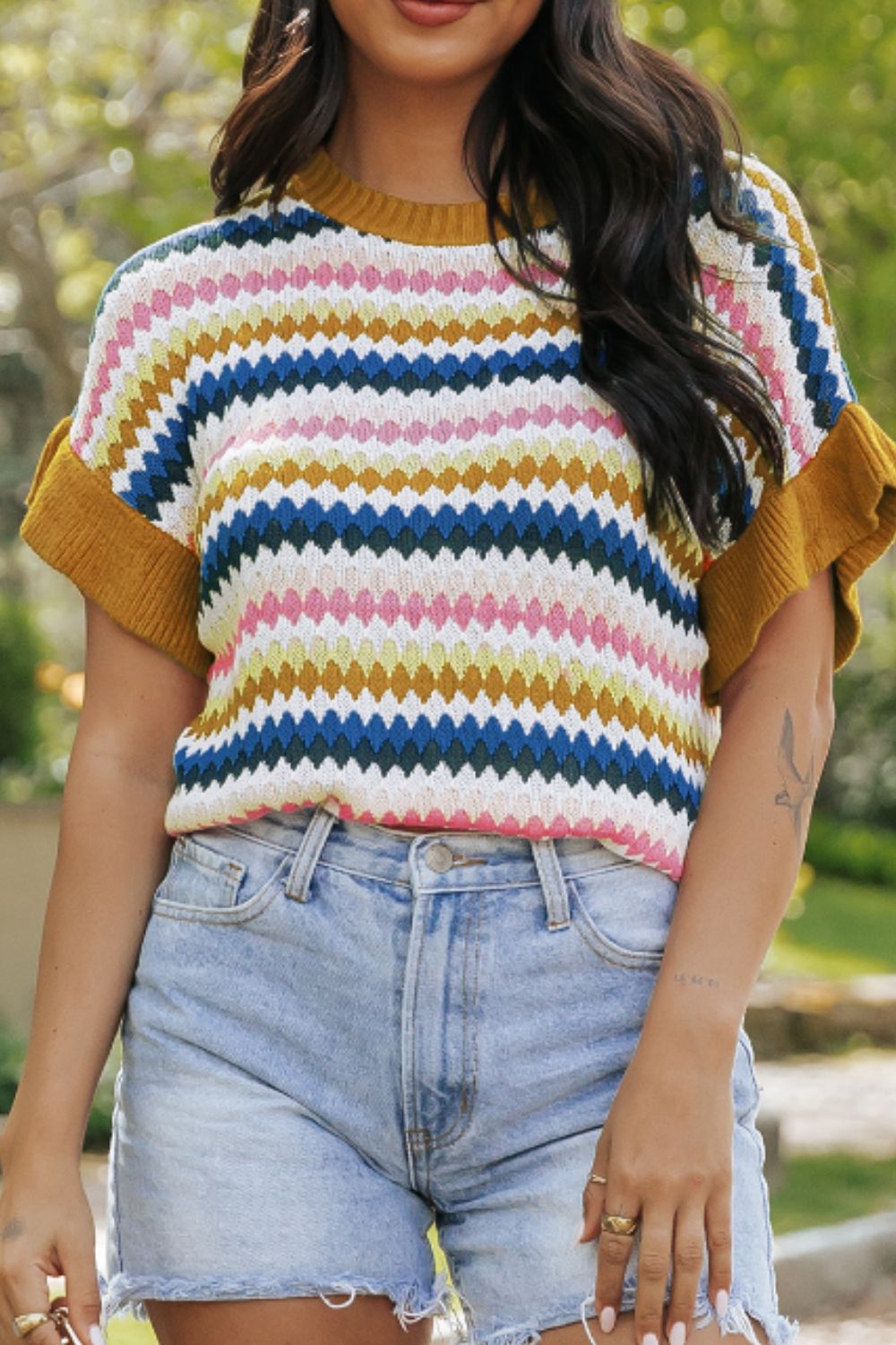 Delia® | Contrast short sleeve sweater with a crew neck