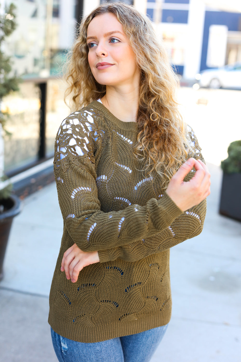 Apolonia | Casual, chic olive green knitted sweater with pointelle lace and shoulder neckline