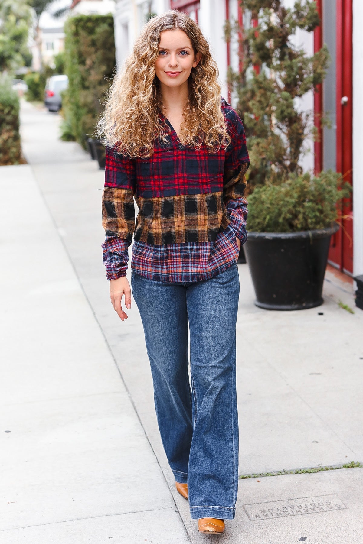 Brígida | Holiday-ready red and mustard check flannel hoodie with a notched neckline