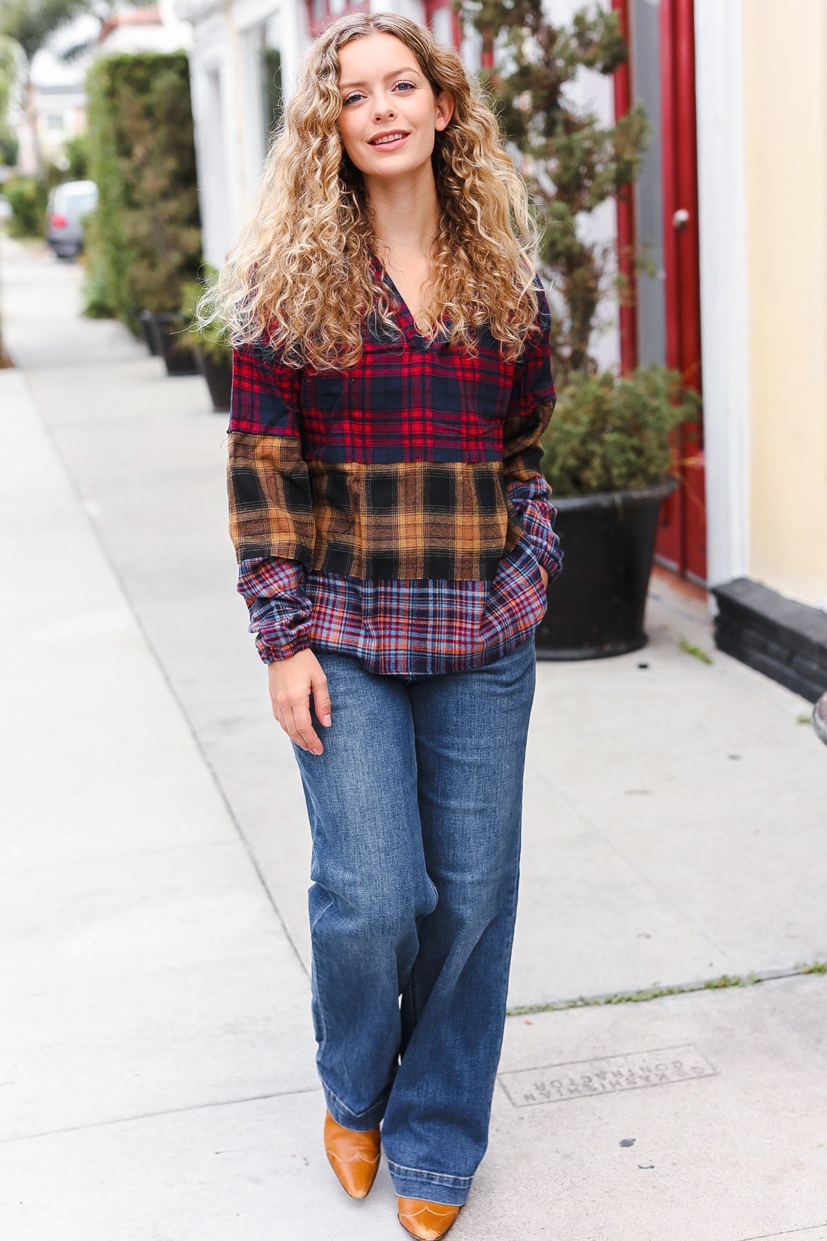 Brígida | Holiday-ready red and mustard check flannel hoodie with a notched neckline