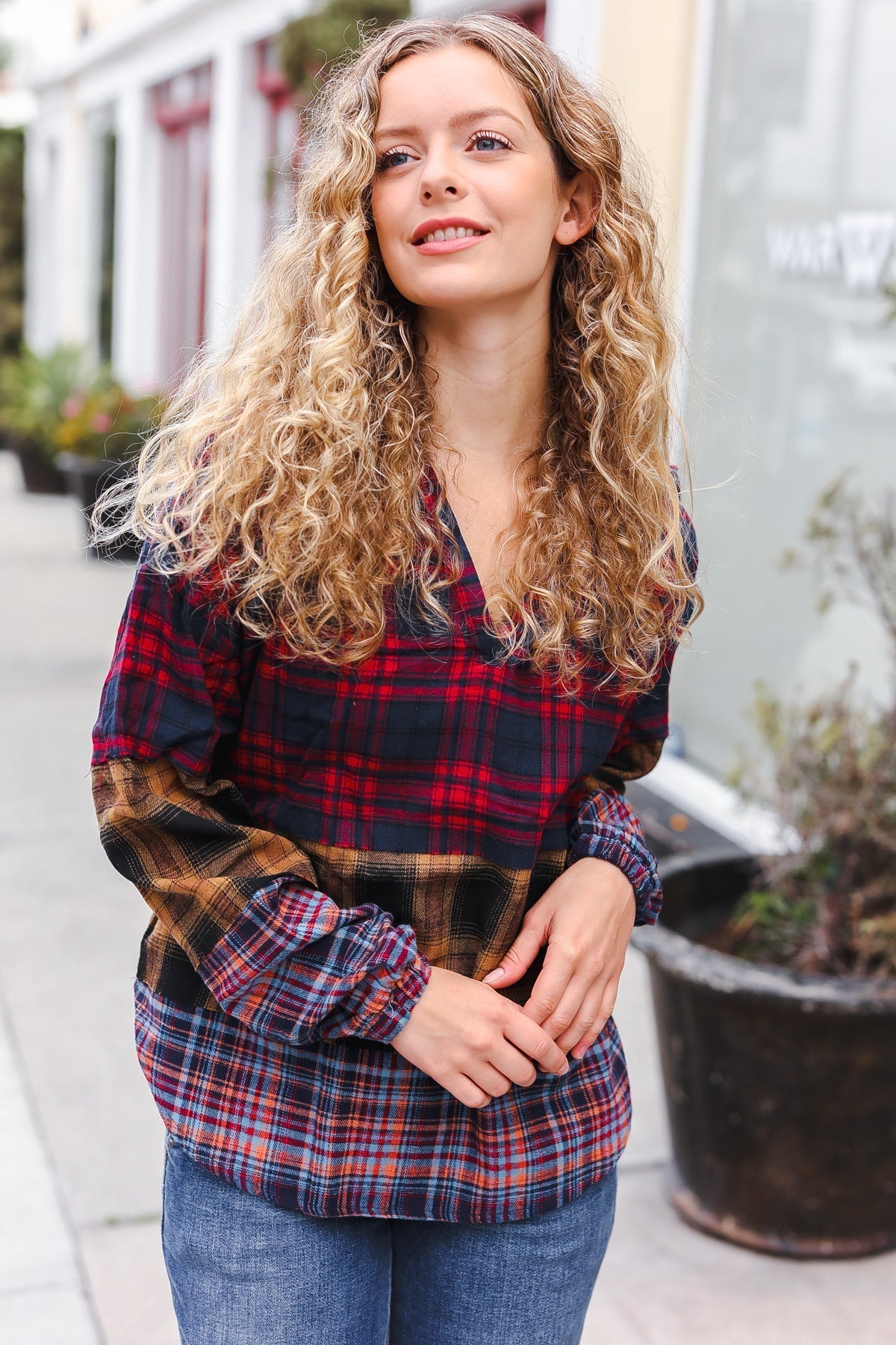 Brígida | Holiday-ready red and mustard check flannel hoodie with a notched neckline
