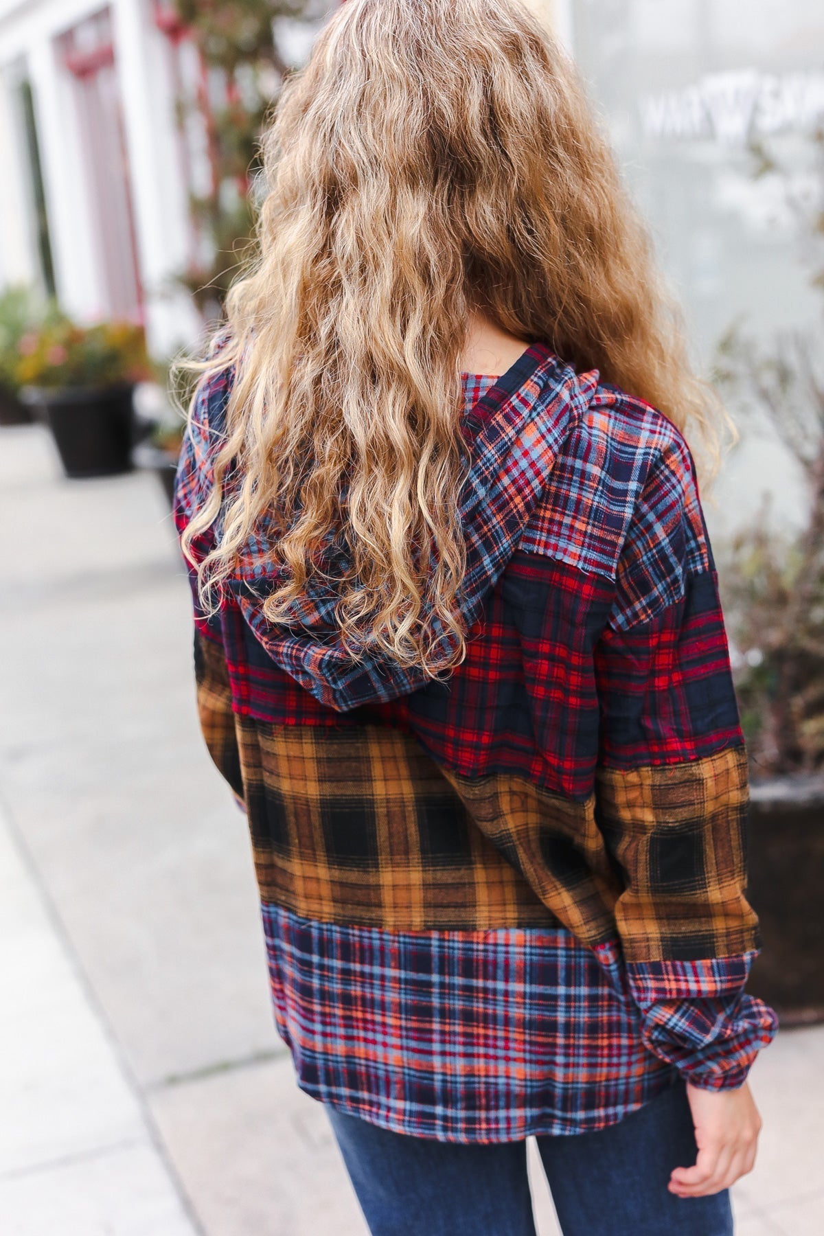 Brígida | Holiday-ready red and mustard check flannel hoodie with a notched neckline