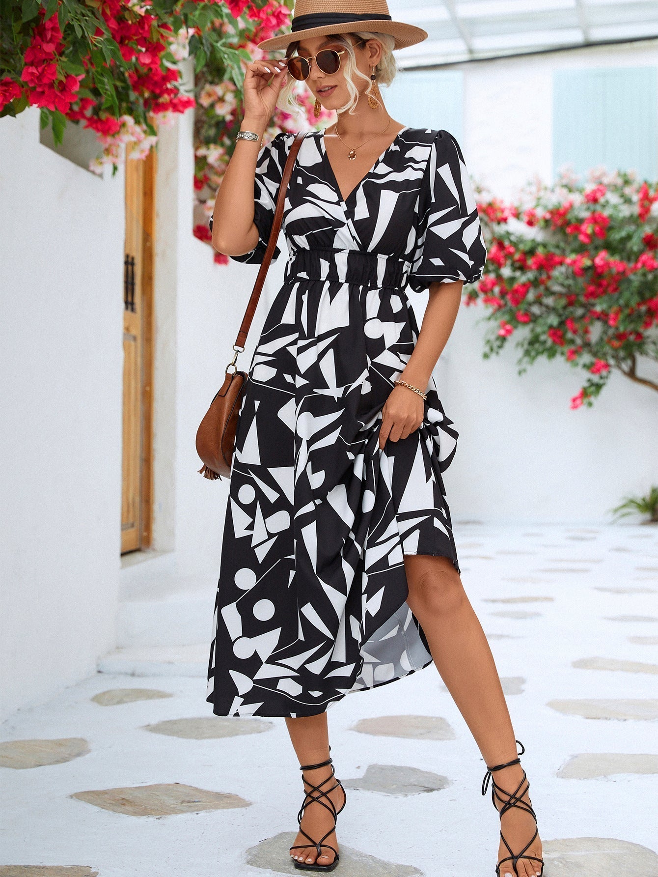 Cinthia® | Dress with geometric print and V-neck