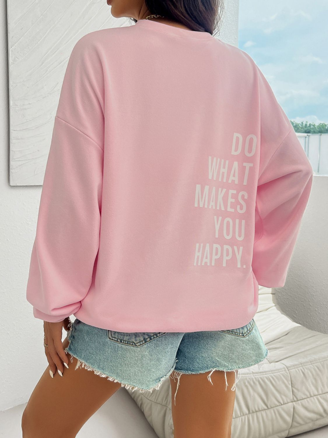 Cecilia® | Long sleeve crew neck sweatshirt with letter graphic