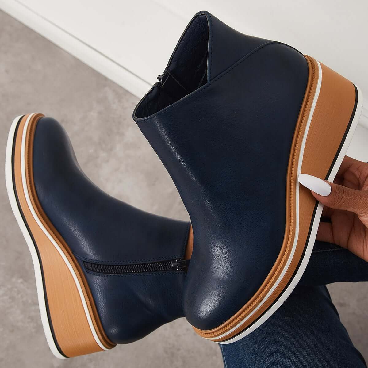 Cristina® | Durable and supportive orthopedic boots