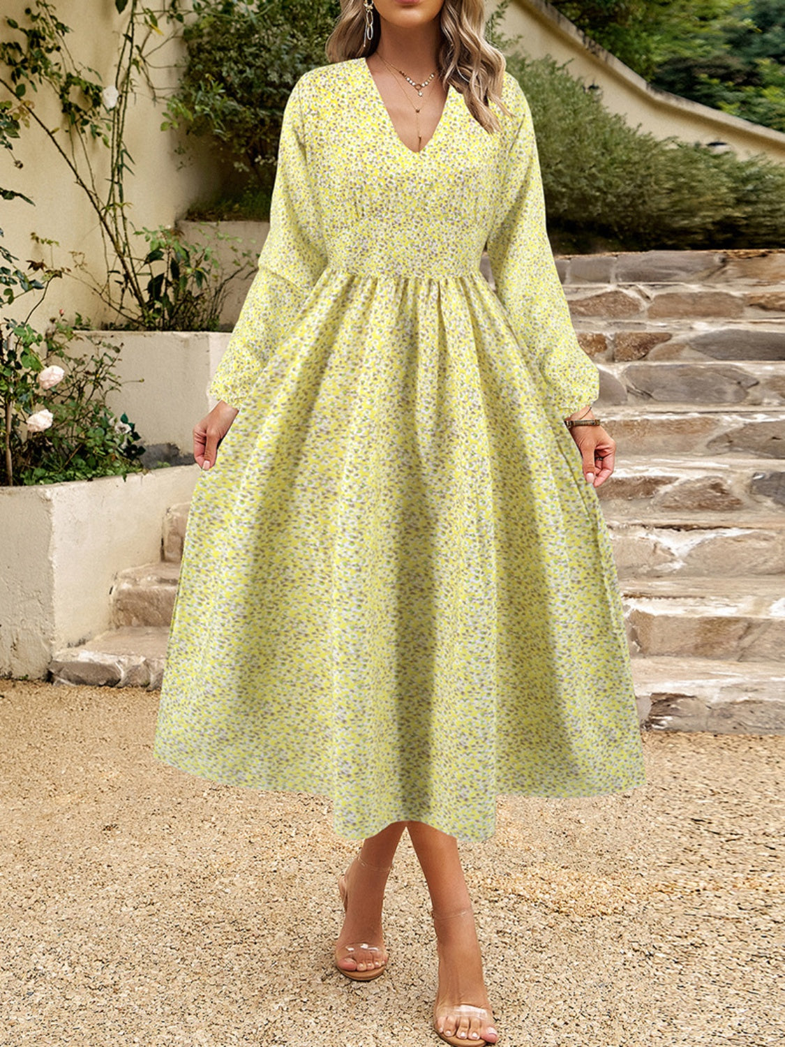 Aranza® | Floral midi dress with a V-neck and long sleeves
