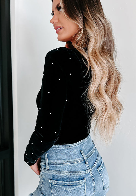 Cristina® | Long-sleeved velvet bodysuit with V-neck and pearl detail