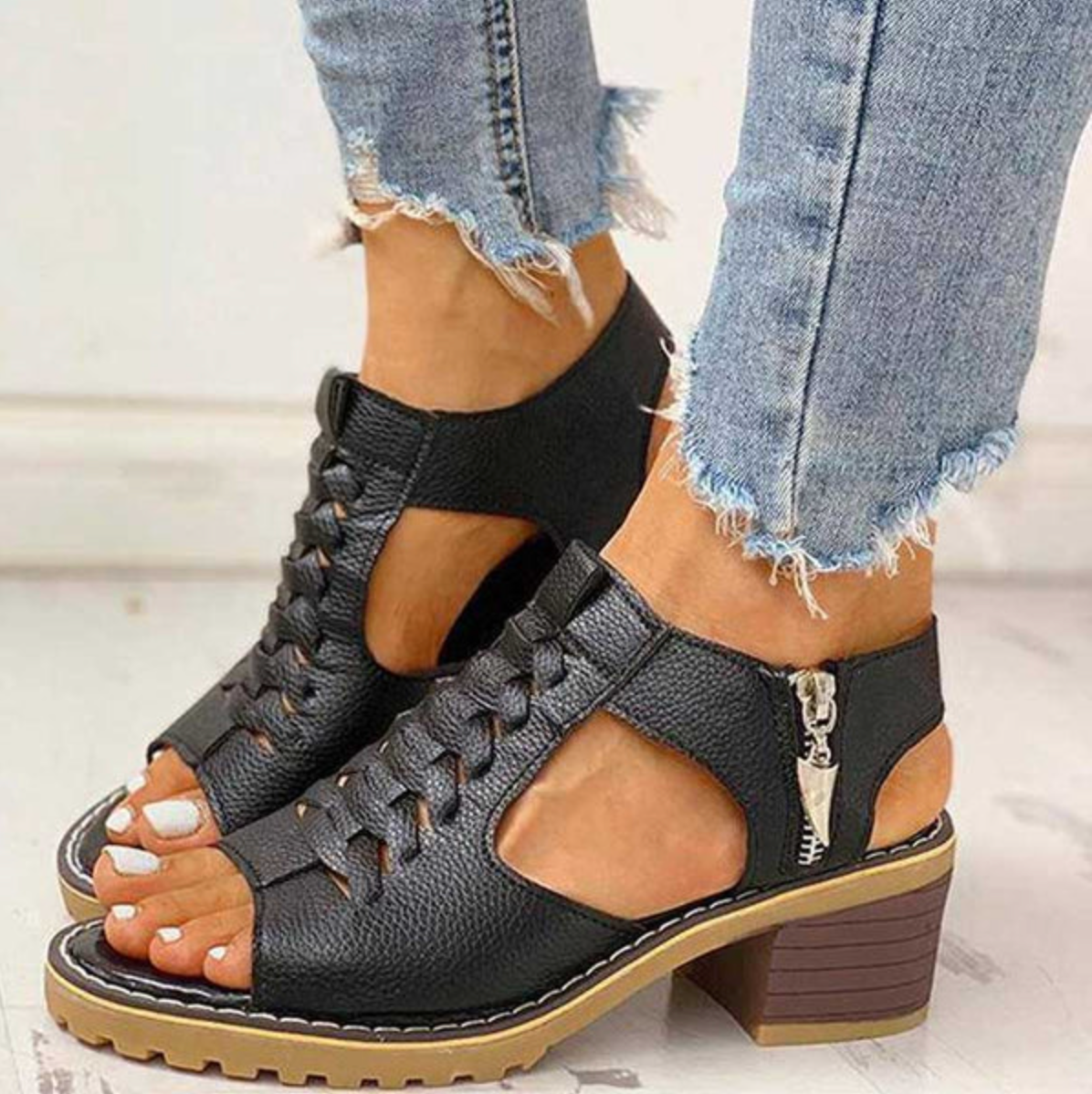 Barbara® | Classic round toe sandals