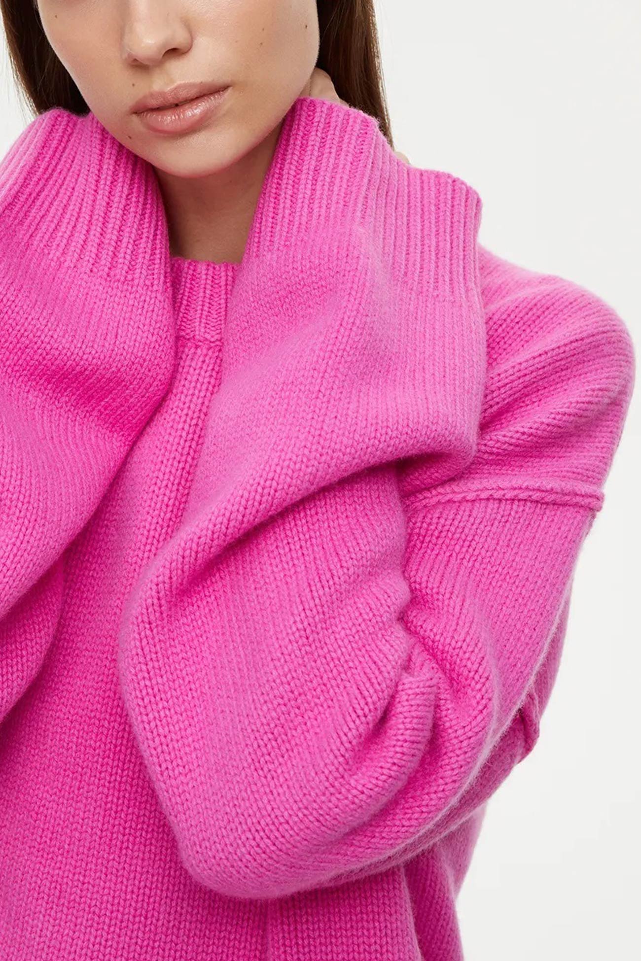 Carmen® | Round Neck Solid Color Pullover Sweater