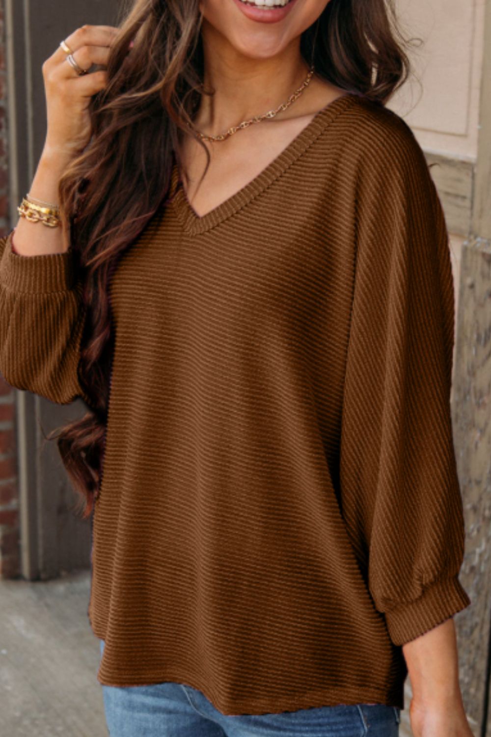 Elisa® | Structured, long-sleeved V-neck top