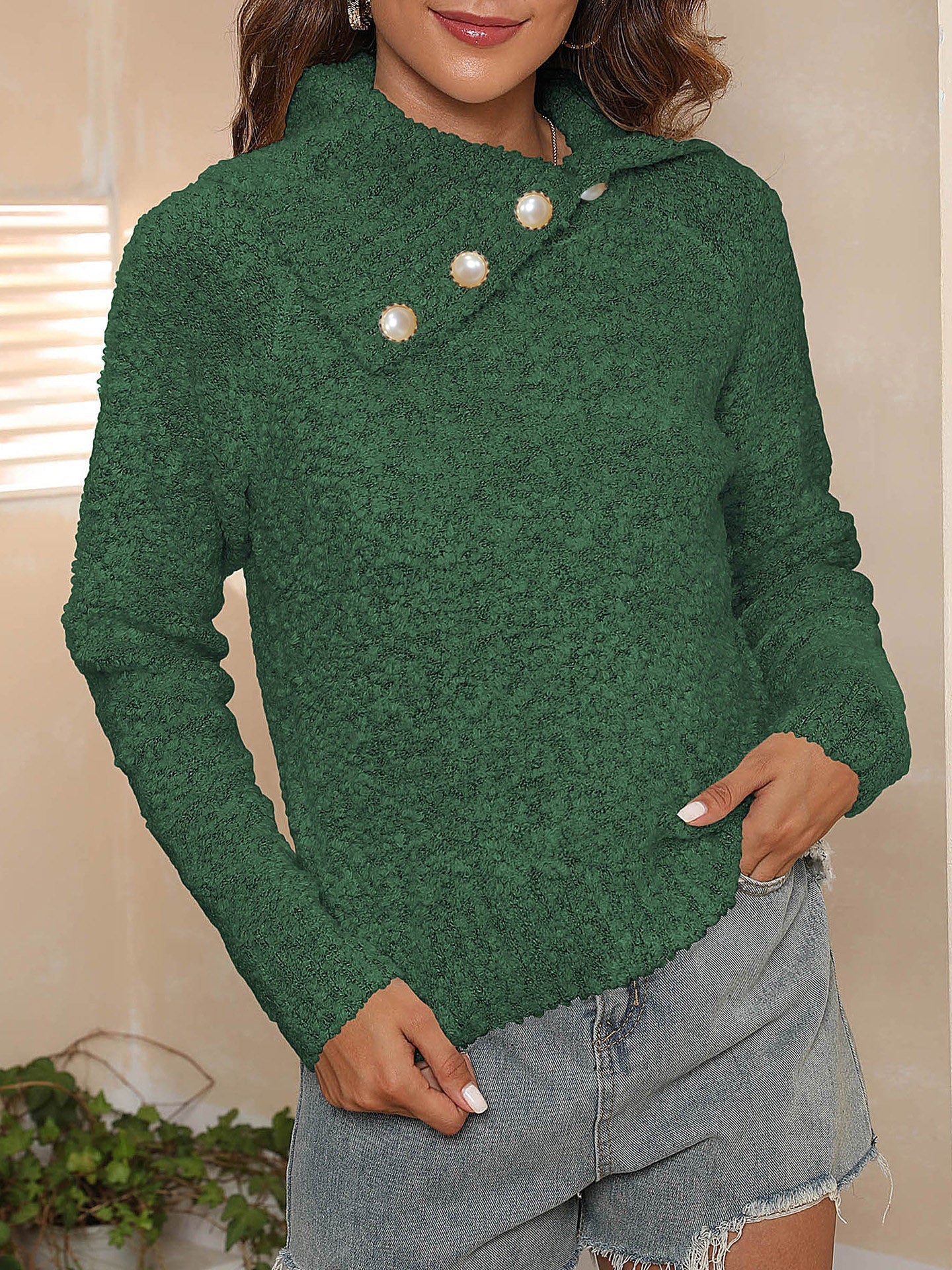 Clara® | Asymmetrical long-sleeved sweater with collar
