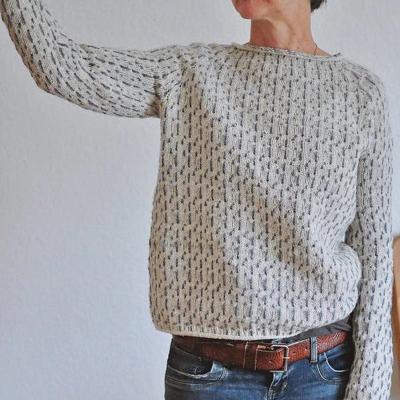 Danna® | Fashionable sweater for women