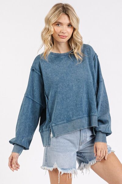 Elizabeth® | Sweatshirt with side slit and exposed seam and crew neck