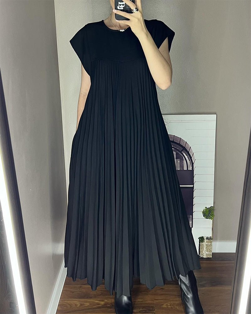 Martha | Elegant Pleated Maxi Dress
