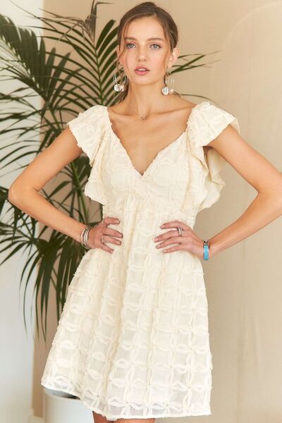 Elara® | V-neck dress with ruffled sleeves that tie at the back